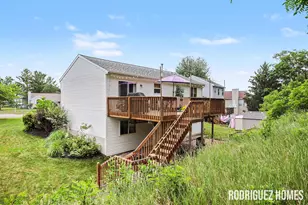 2007 Sandrel Dr NE, Grand Rapids, MI 49505 - Photo 27