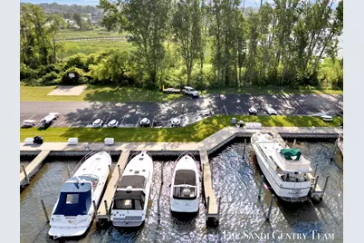 910 W Savidge Street #39, Spring Lake, MI 49456 - Photo 5