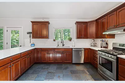 3439 Michael Lane, Saint Joseph, MI 49085 - Photo 7