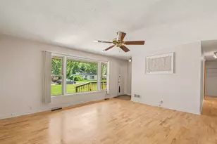 2176 Truman Dr, Benton Harbor, MI 49022 - Photo 3