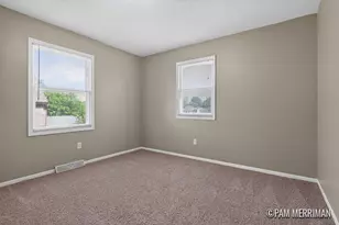 1735 Woodworth St NE, Grand Rapids, MI 49525 - Photo 17
