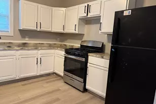 828 Isabella Ct SE, Grand Rapids, MI 49507 - Photo 15