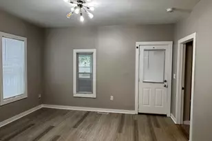828 Isabella Ct SE, Grand Rapids, MI 49507 - Photo 7