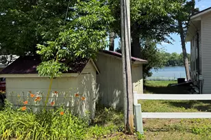 141 S Beechwood Dr SW, Stanton, MI 48888 - Photo 9
