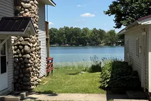 141 S Beechwood Dr SW, Stanton, MI 48888 - Photo 7