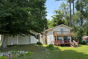 141 S Beechwood Dr SW, Stanton, MI 48888 - Photo 3