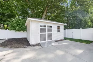 648 Francis St, Saugatuck, MI 49453 - Photo 31