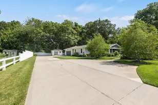 648 Francis St, Saugatuck, MI 49453 - Photo 35
