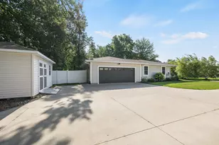 648 Francis St, Saugatuck, MI 49453 - Photo 31