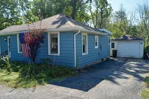 20113 Huron River Dr, Rockwood, MI 48173 - Photo 3