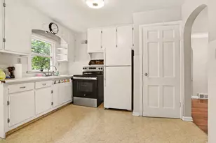 6439 Oakland Dr, Portage, MI 49024 - Photo 7