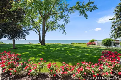 4951 Rosabelle Beach Avenue, Holland, MI 49424 - Photo 5
