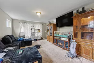 1041 Sunfield Dr, Holland, MI 49424 - Photo 3
