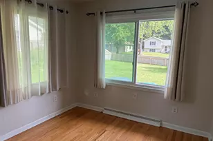 921 Par 4 Circle, Kalamazoo, MI 49008 - Photo 17