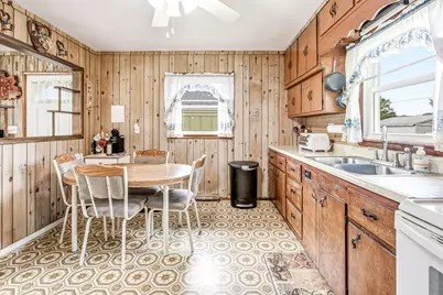 2015 Gaines Drive, Benton Harbor, MI 49022 - Photo 7