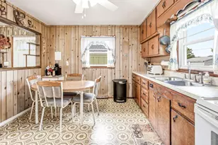 2015 Gaines Dr, Benton Harbor, MI 49022 - Photo 7
