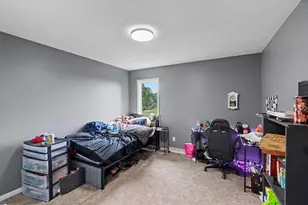 678 Apache Dr, Fremont, MI 49412 - Photo 19