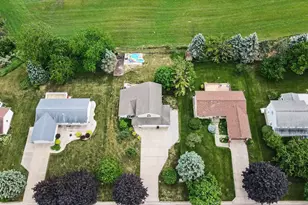 678 Apache Dr, Fremont, MI 49412 - Photo 3