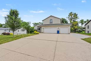678 Apache Dr, Fremont, MI 49412 - Photo 5