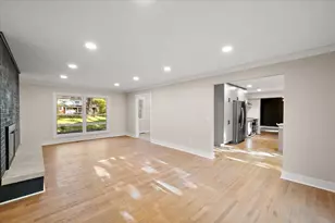 7381 Cathedral Dr, Bloomfield Hills, MI 48301 - Photo 35