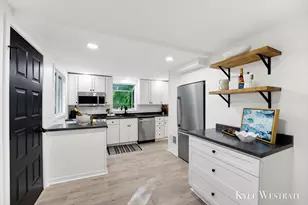 18075 Sunset Dr, Grand Haven, MI 49417 - Photo 15