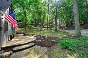 18075 Sunset Dr, Grand Haven, MI 49417 - Photo 29
