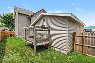 301 Cypress St, Manistee, MI 49660 - Photo 25