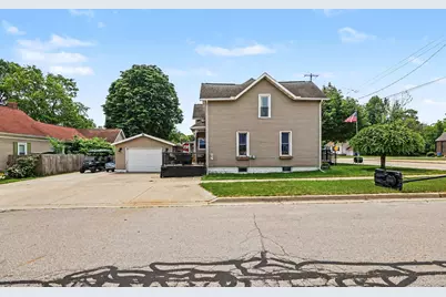 301 Cypress Street, Manistee, MI 49660 - Photo 3