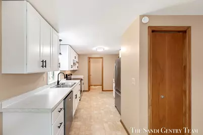 17771 148th Avenue, Spring Lake, MI 49456 - Photo 11