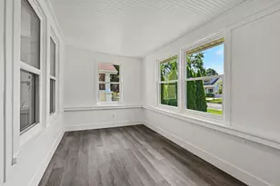 224 W Burnham Street W, Battle Creek, MI 49015 - Photo 5
