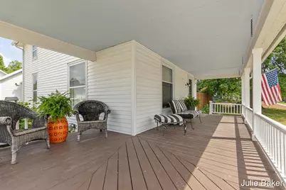 40 S Monroe Street NE, Rockford, MI 49341 - Photo 3