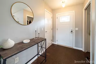 3054 Woodglen St NW, Grand Rapids, MI 49504 - Photo 9