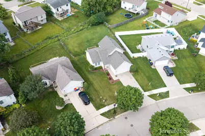 3054 Woodglen Street NW, Grand Rapids, MI 49504 - Photo 7