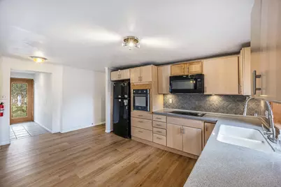 10401 Degrand Street, White Lake, MI 48386 - Photo 9