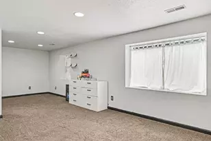 215 S Lincoln Ave, Three Rivers, MI 49093 - Photo 17