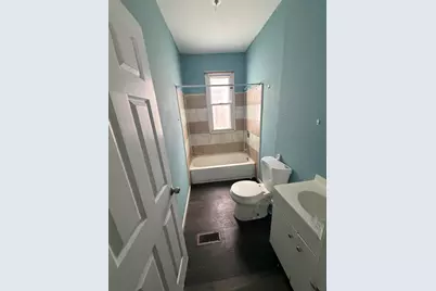 17206 Fenelon Street, Hamtramck, MI 48212 - Photo 7
