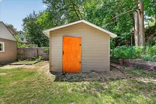 196 W Pitman Ave, Battle Creek, MI 49017 - Photo 33