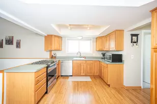 14490 Edshire Dr, Sterling Heights, MI 48312 - Photo 13