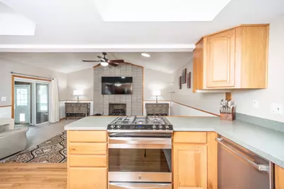 14490 Edshire Drive, Sterling Heights, MI 48312 - Photo 21