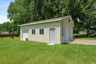 68334 Apple Ln, Benton Harbor, MI 49022 - Photo 29