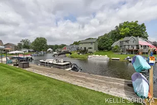 12814 Theris Dr, Wayland, MI 49348 - Photo 7