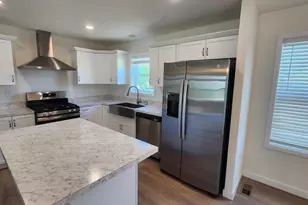 4662 Circle Inn Dr, Shelbyville, MI 49344 - Photo 9