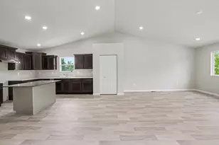 71372 Embassy Rd, Edwardsburg, MI 49112 - Photo 7
