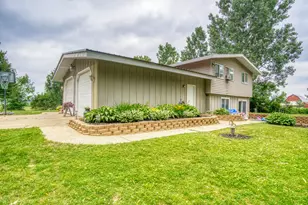 8890 NW Lake Rd, Six Lakes, MI 48886 - Photo 27