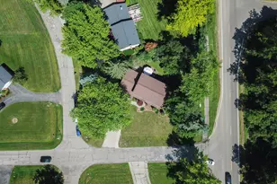 4389 Westover Dr, West Bloomfield, MI 48323 - Photo 3