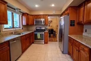 4389 Westover Dr, West Bloomfield, MI 48323 - Photo 9