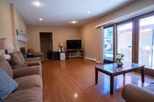 4389 Westover Dr, West Bloomfield, MI 48323 - Photo 7