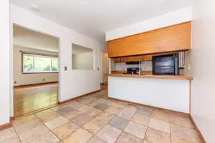 603 Manor Dr, Ann Arbor, MI 48105 - Photo 13