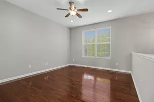 27971 Middleton Dr, Novi, MI 48377 - Photo 3