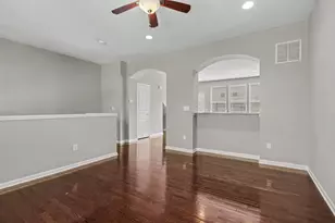 27971 Middleton Dr, Novi, MI 48377 - Photo 5